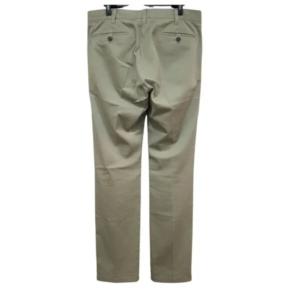 Cesare Attolini Green Chino Pants Size 32. New With Tags.